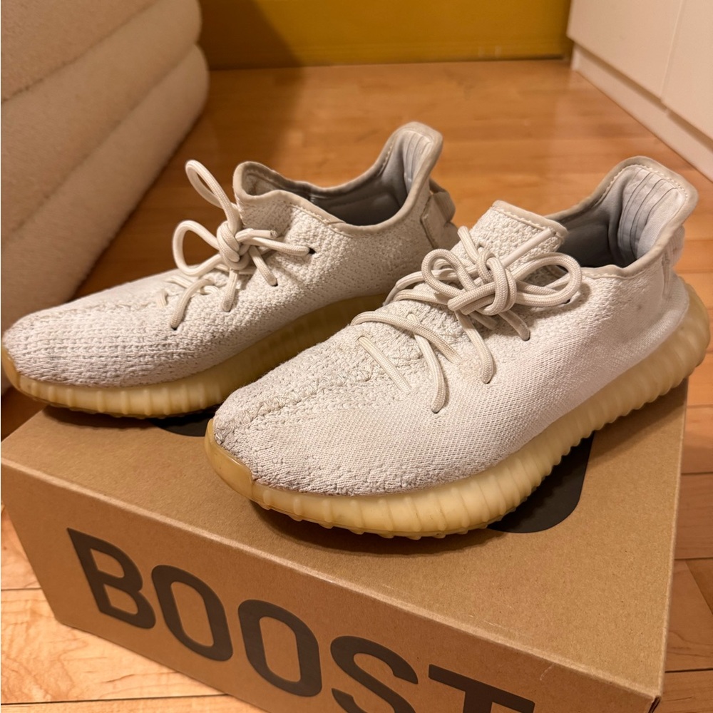 Adidas Yeezy Boost 350 V2 Cream Sneakers
